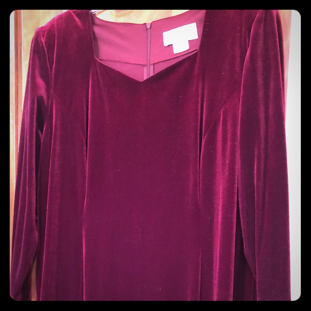 ⭐️PRICE REDUCED!! ⭐️Jessica Howard Woman Dress Size 24 Burgundy